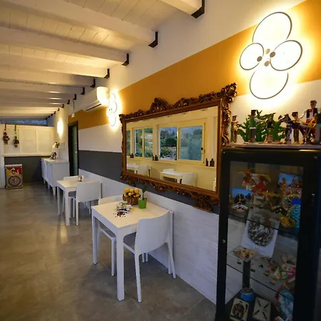 Inkantu Oda ve Kahvaltı Terrasini