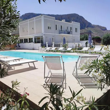 Bed & Breakfast Inkantu 2*